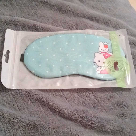 Hello Kitty Sleep Mask - Picture 1 of 4